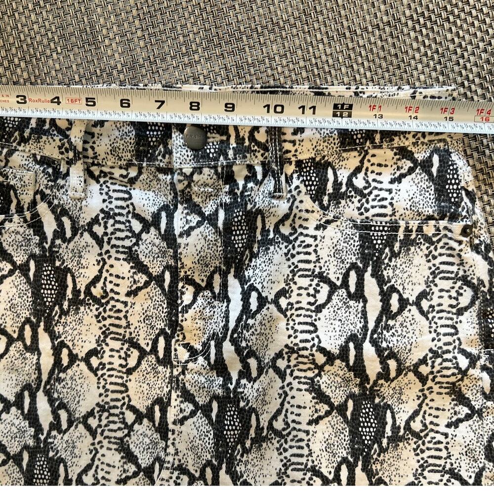 FRAME Le Mini Skirt Cotton Denim Python Snake Animal Print Grey White sz 8/29 - Picture 6 of 9